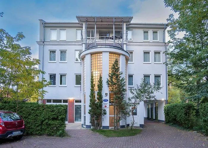 מלון Alter Markt 3*